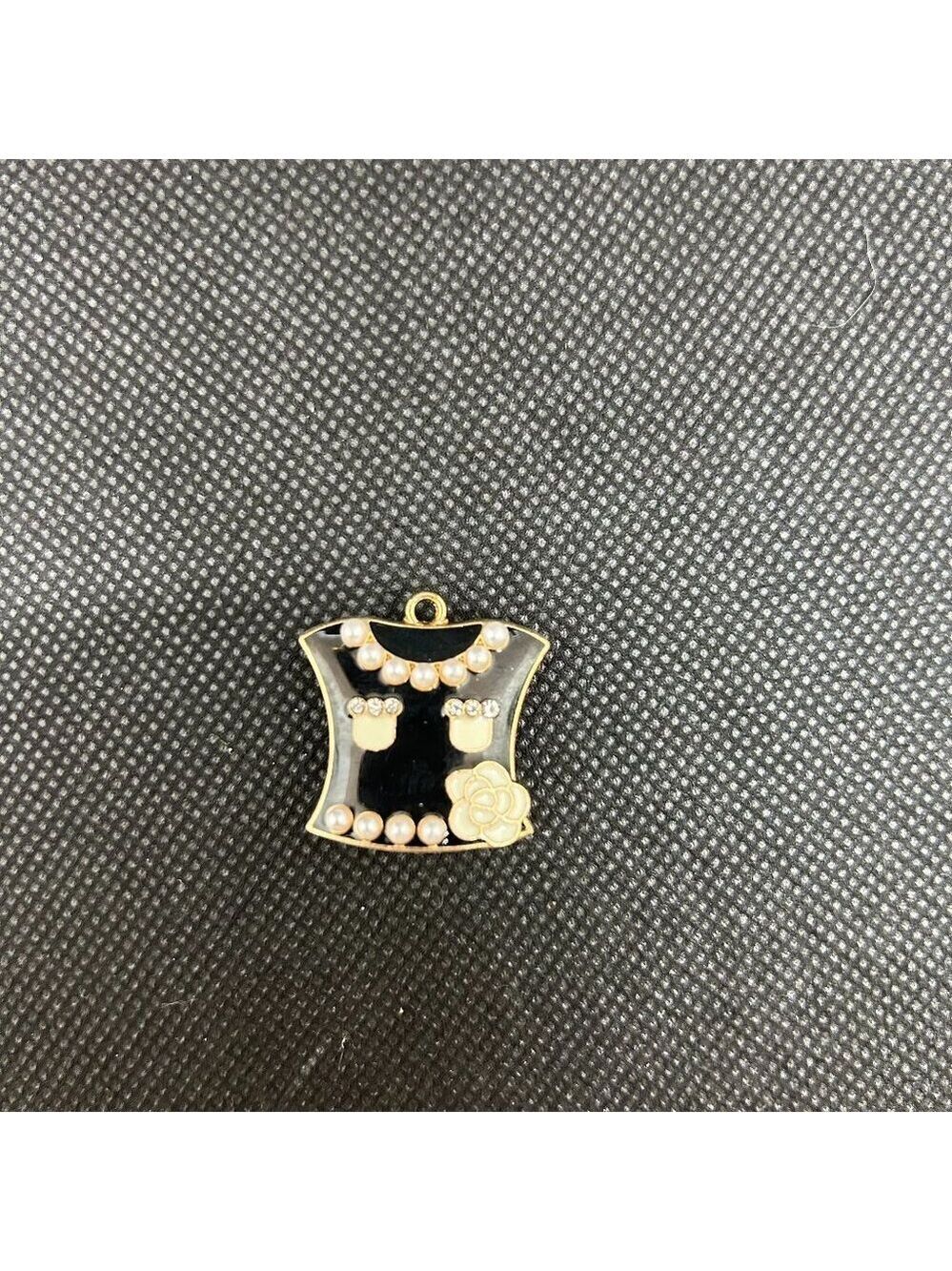New in package Tack pin
